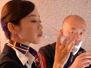 Địt cô đồng nghiệp hàng múp vì quá bấn cặc