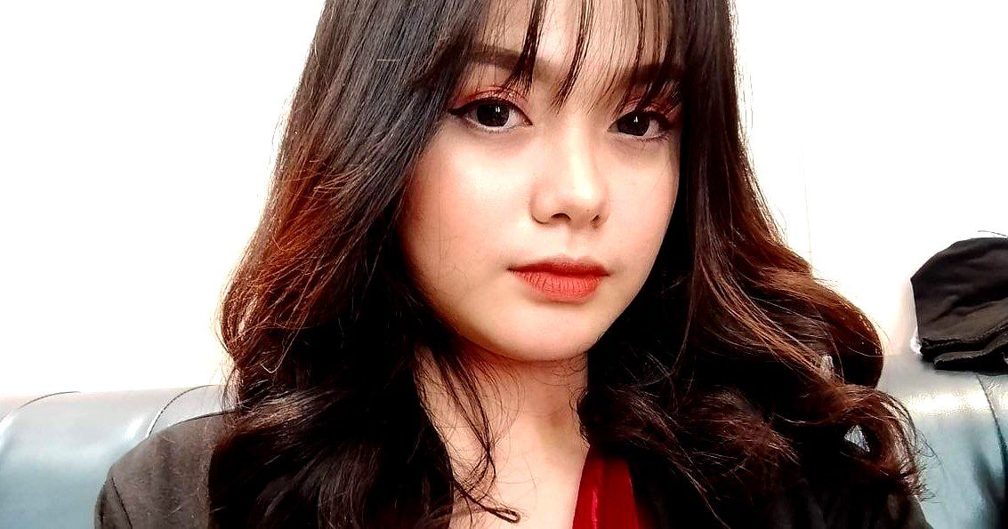Hình dáng quyến rũ của cô ấy sau khi tắm khiến con cặc của tôi muốn chui ra khỏi quần lót